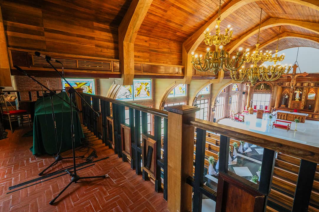 chapel-8